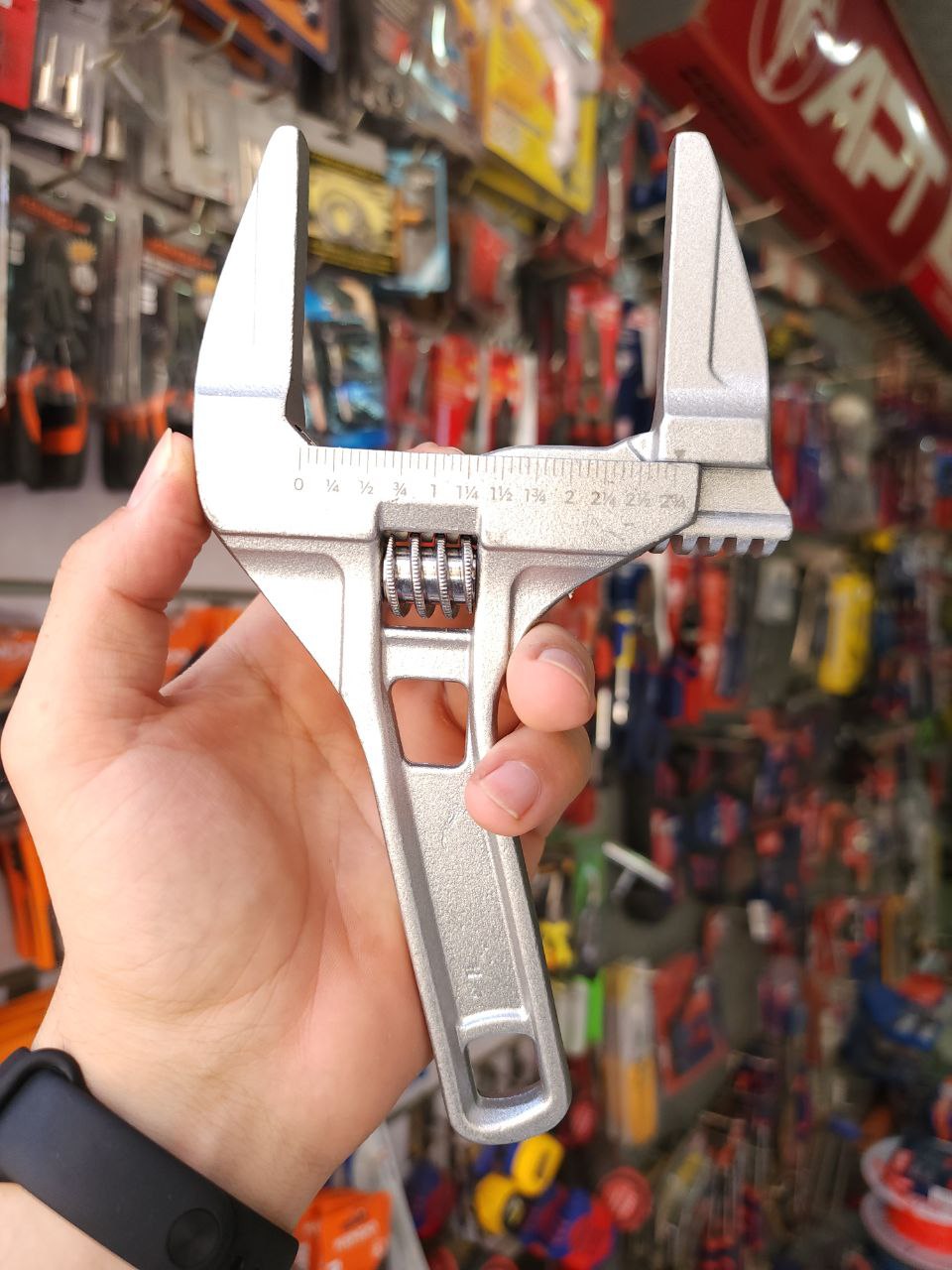 مفتاح فرنساوي الومنيوم فك عريض حتي 68 مم من TOLSEN - الصورة 3